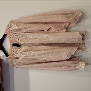 NEW ROMANTICS LONG SLEEVE BUTTON DOWN SHIRT. NwOT.